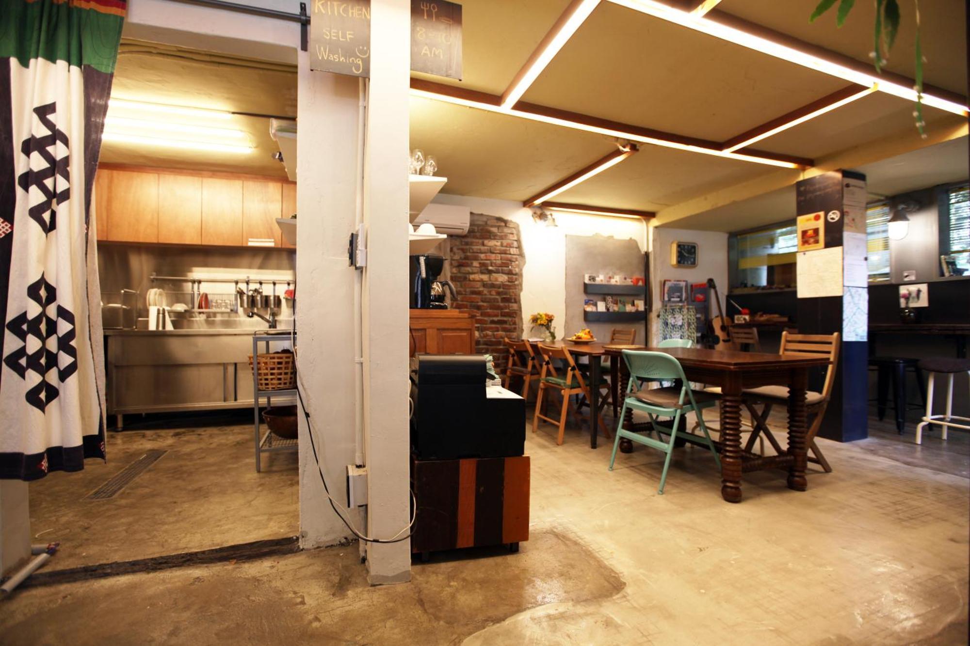 Hongdae Guesthouse Pajamaparty Seúl Exterior foto