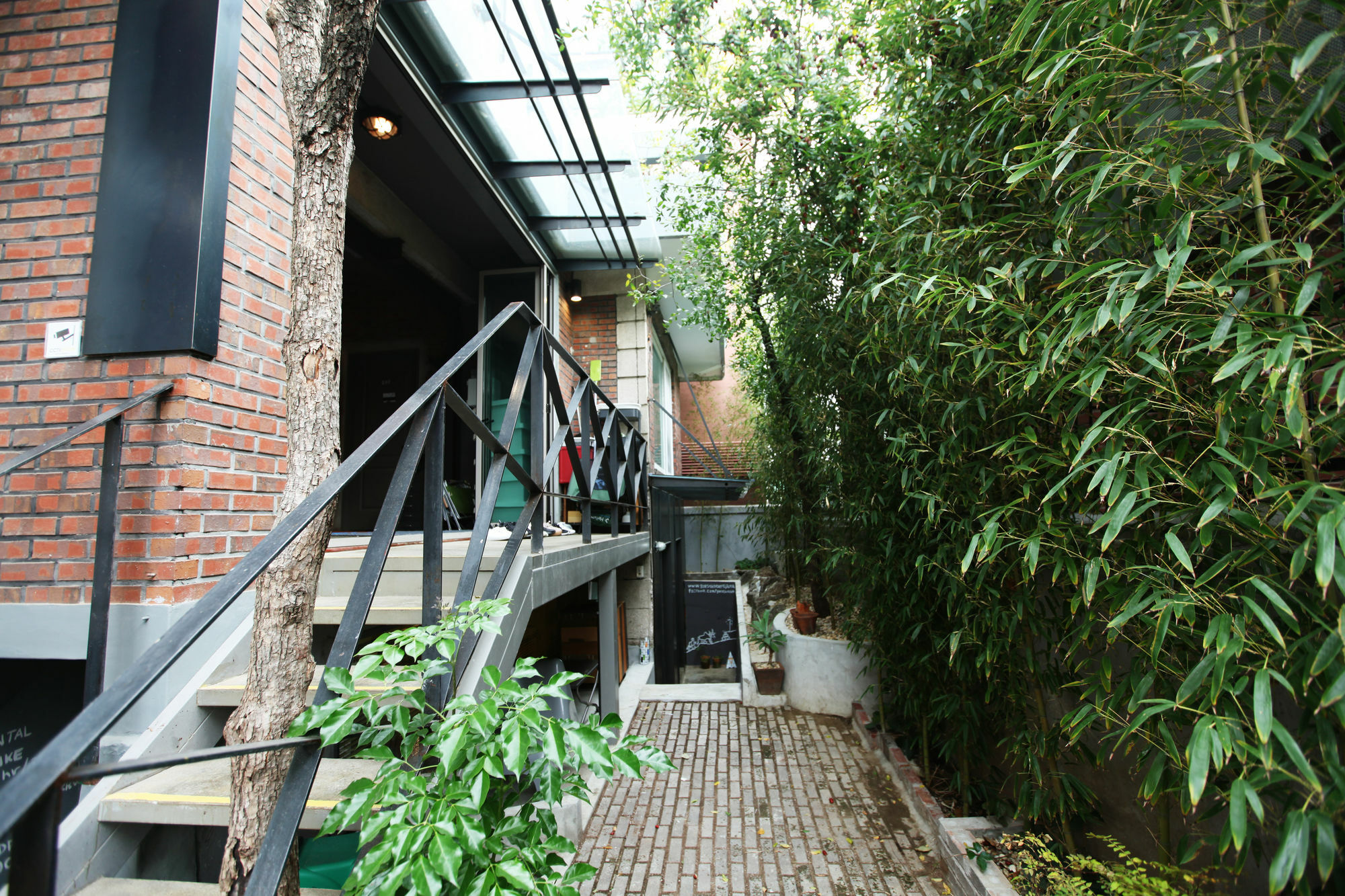 Hongdae Guesthouse Pajamaparty Seúl Exterior foto